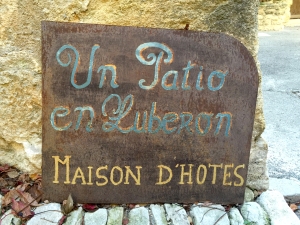 Hotel sign, the Luberon. ©Lisa Anselmo