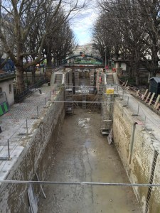 With the water drained from the canal, the inner workings of the lock system is exposed. ©Lisa Anselmo